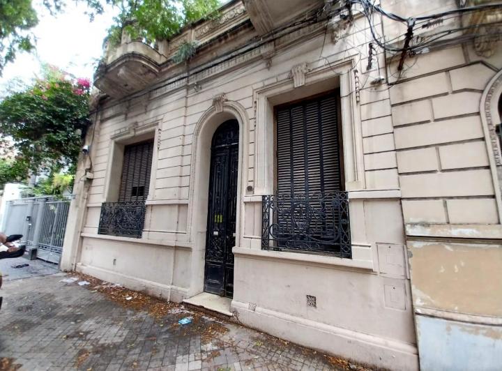 Casa · 202m² · 6 Dormitorios