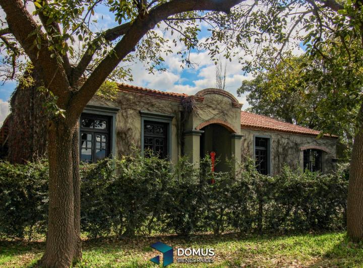 Casa · 390m² · 3 Dormitorios