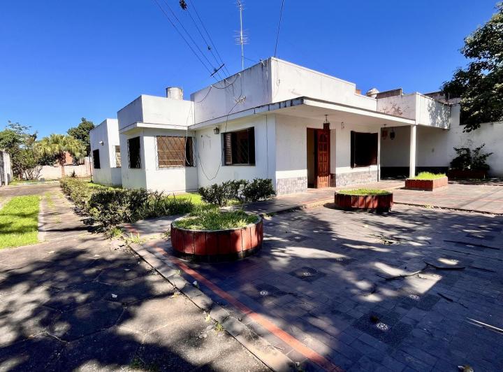 Casa · 300m² · 6 Ambientes