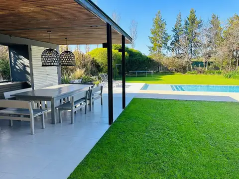 Casa en Alquiler Temporal en Santa Barbara, Countries y Barrios Cerrados en Tigre