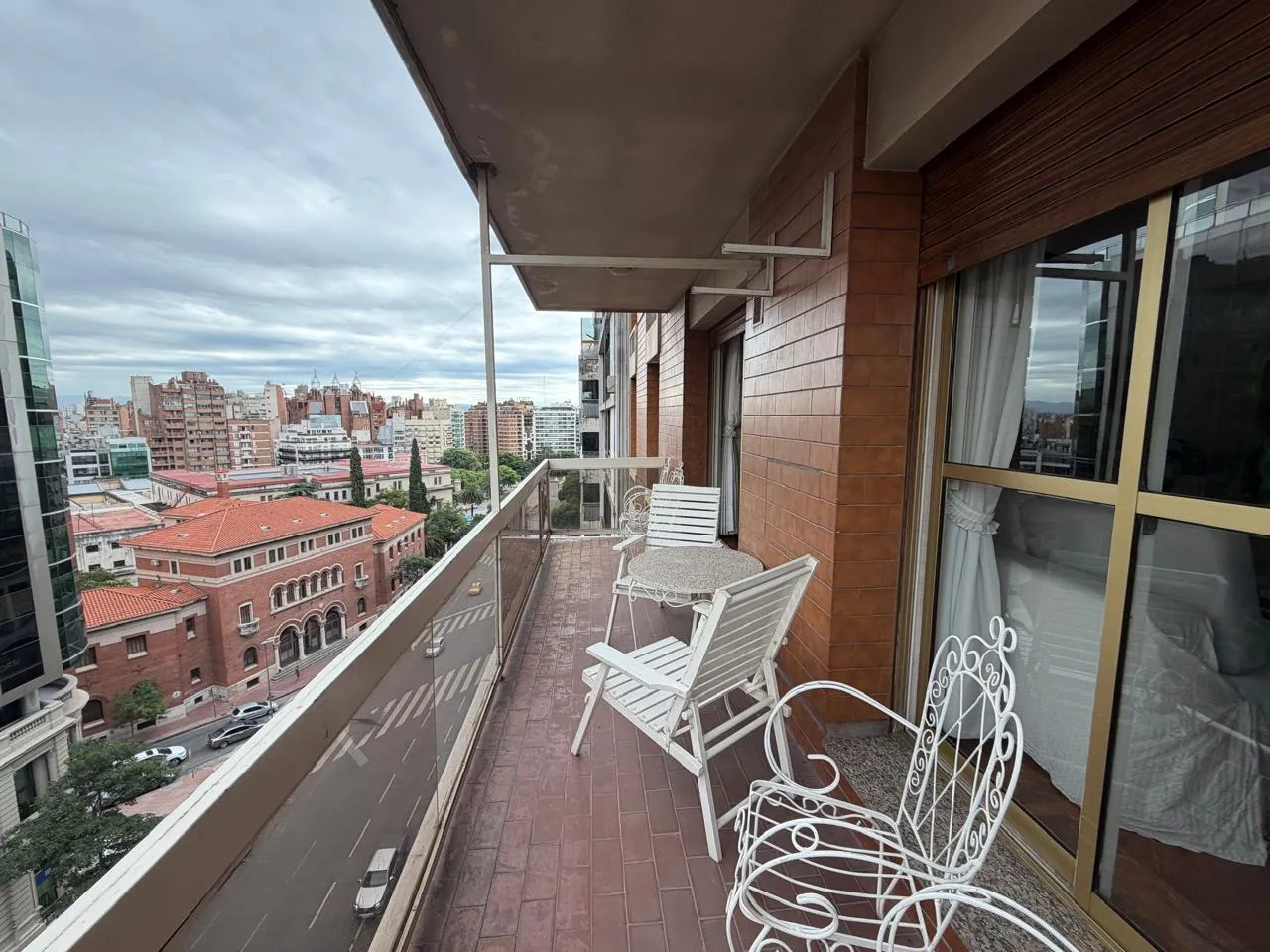 PISO COMPLETO 200m2 4dor 4bñ 2 COCHERAS PATIO PROPIO de 75m2 c asador IRIGOYEN 100 NVA CBA