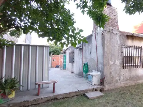 Casa en Venta en Alberdi, González Catan