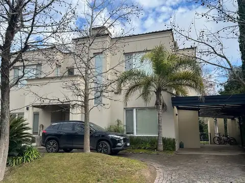 Casa en Venta en Septiembre, Countries y Barrios Cerrados en Escobar