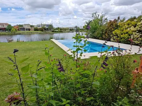 Casa en Venta en San Benito, Countries y Barrios Cerrados en Tigre