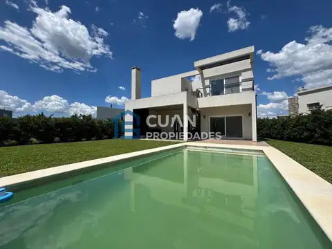 Casa en Venta en Ayres Plaza, Countries y Barrios Cerrados en Pilar
