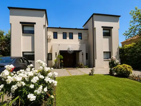 Casa en Venta en La Lomada De Pilar, Countries y Barrios Cerrados en Pilar