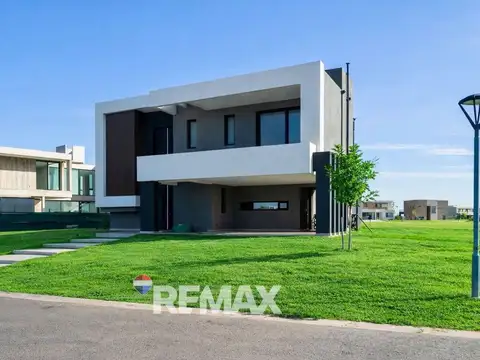 Casa en Venta en Terralagos, Canning