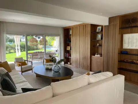 Casa en Venta en Ayres Plaza, Countries y Barrios Cerrados en Pilar