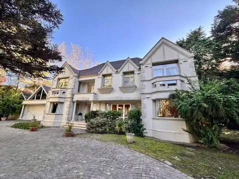 Casa en Venta en Saint Thomas, Countries y Barrios Cerrados en Esteban Echeverria