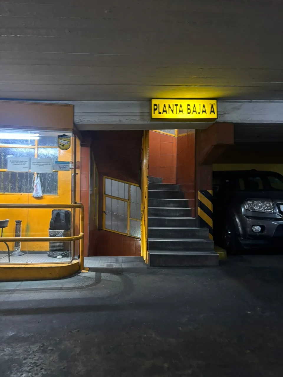 Cochera zona bancaria, excelente ubicación y acceso