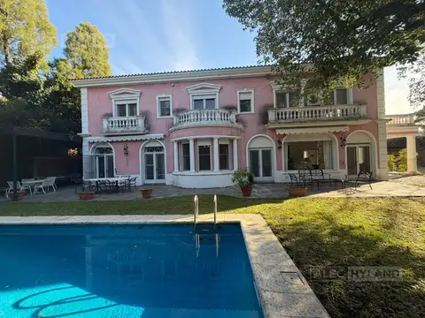Casa en Venta en Acassuso Libertador  /  Solis, Acassuso