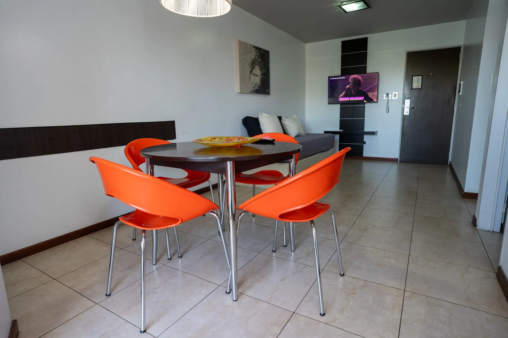 1 DORMITORIO AMOBLADO PILETA / POSIBILIDAD DE COCHERA