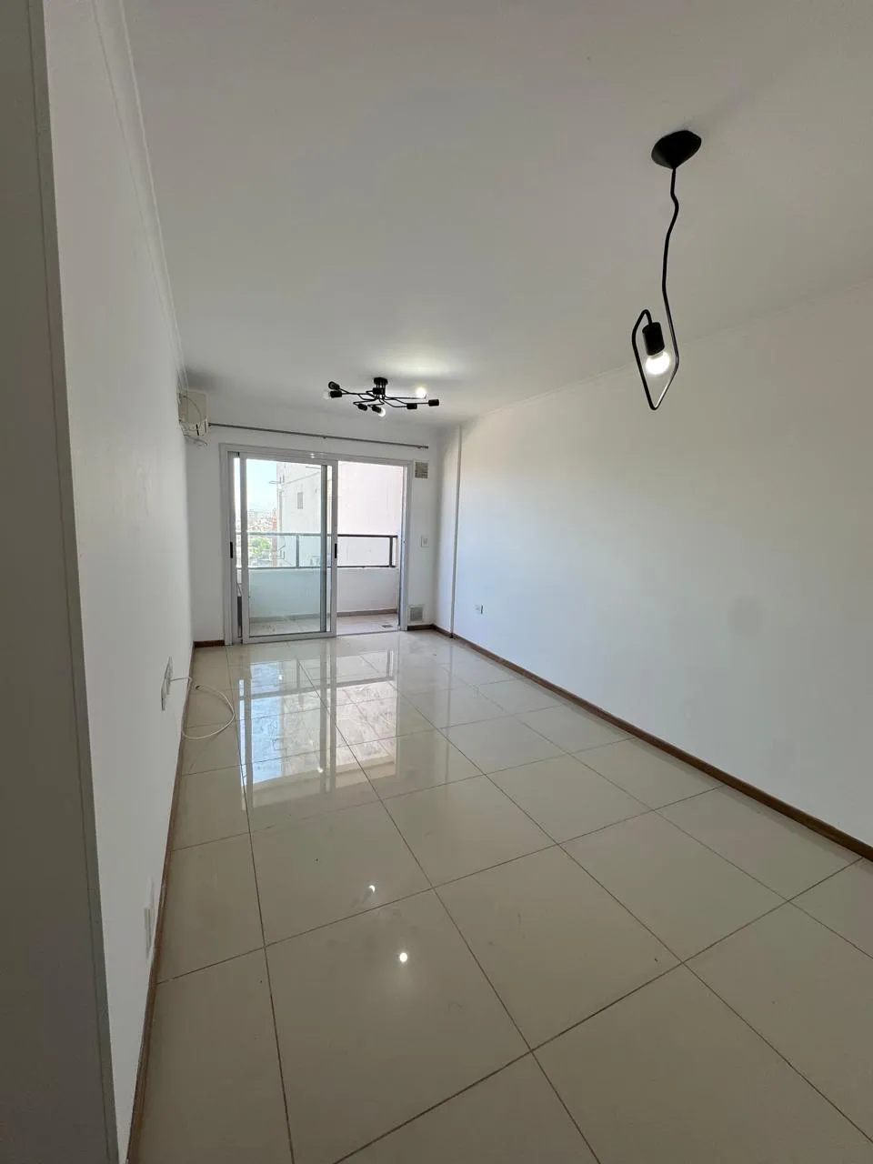 DEPARTAMENTO DE 2 DORMITORIOS EN ALQUILER CON BALCÓN- BETANIA SEGURIDAD 24