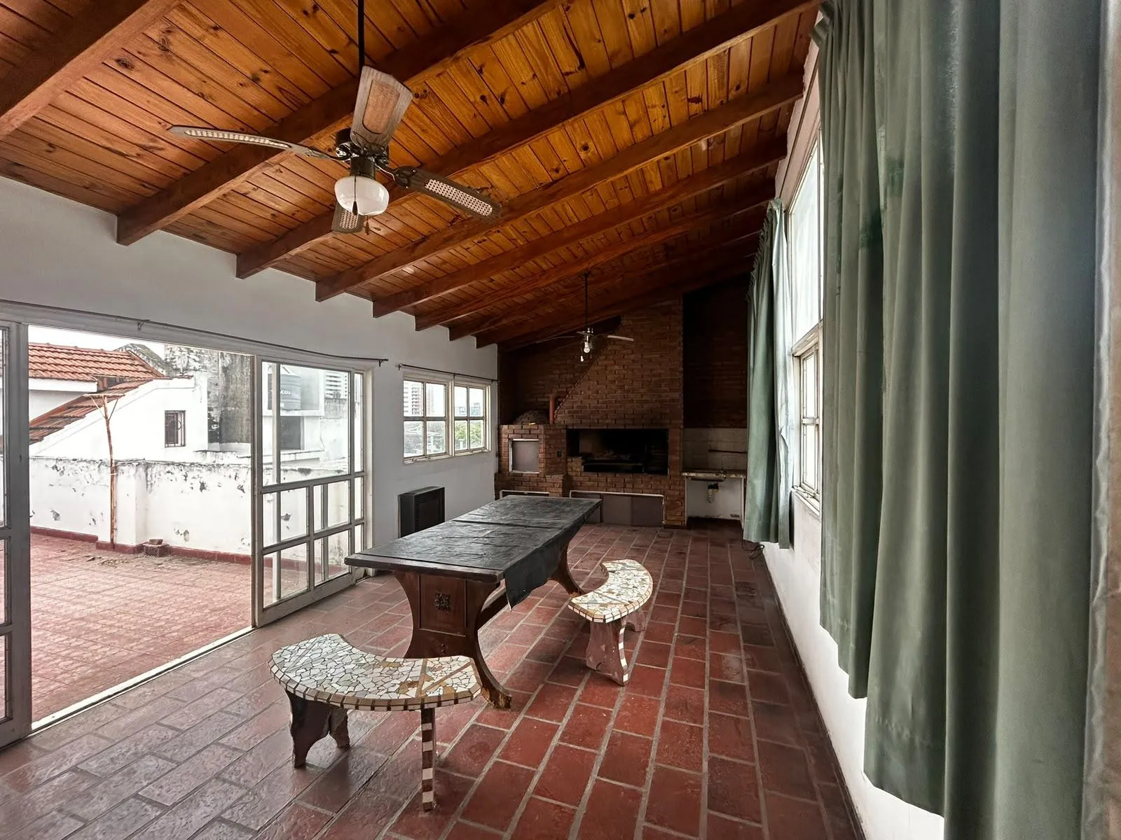CASA EN ALBERDI CON 6 DORMITORIOS\ IDEAL PARA INVERSORES