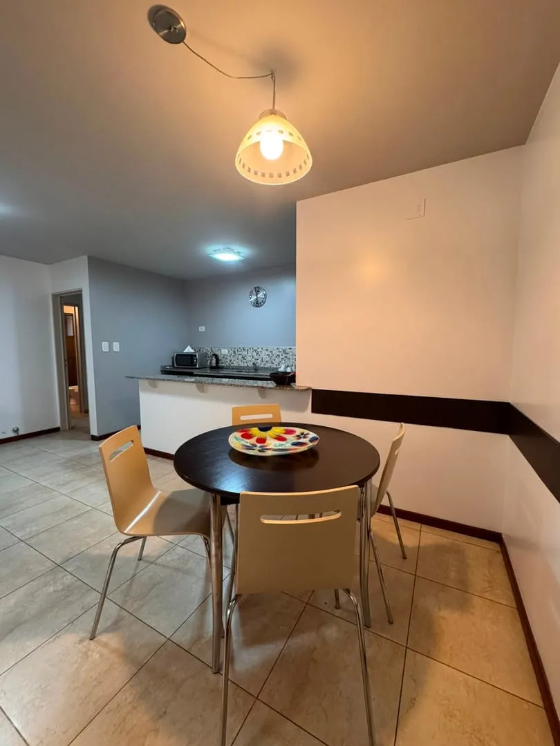 1 DORMITORIO AMOBLADO PILETA / POSIBILIDAD DE COCHERA