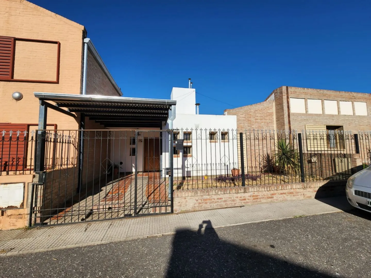 Casa Tres Dormitorios - Lomas Del Suquia