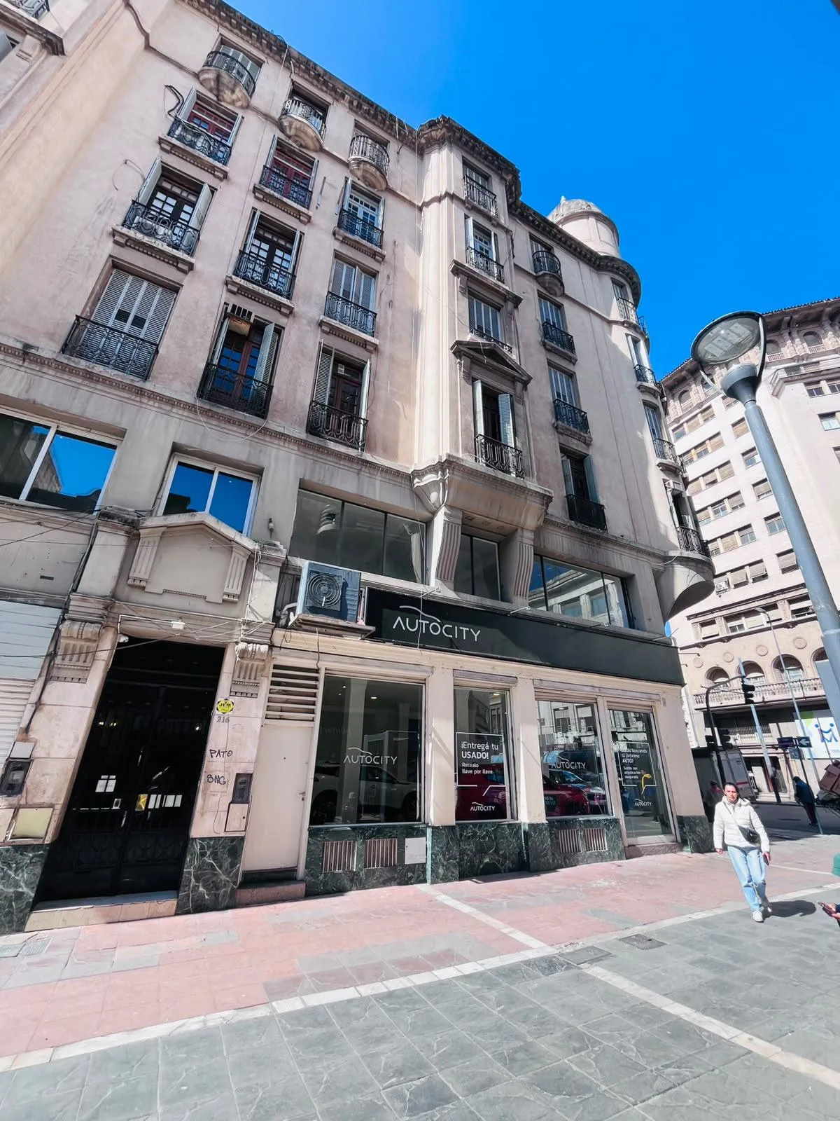 ALQUILER SEMIPISO SEÑORIAL EN EL CENTRO