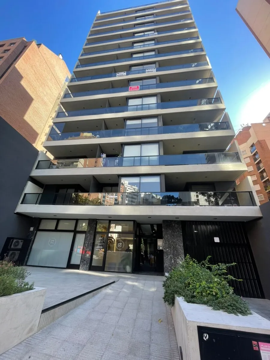 Venta de Departamento de dos dormitorios y cochera