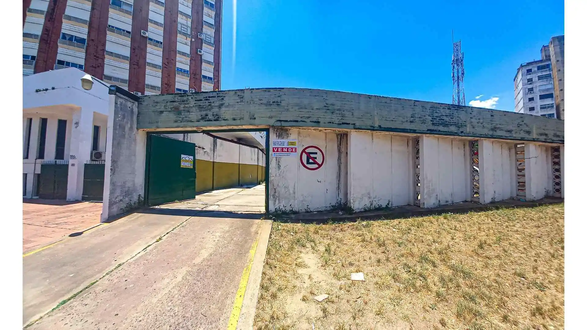 Cochera en venta