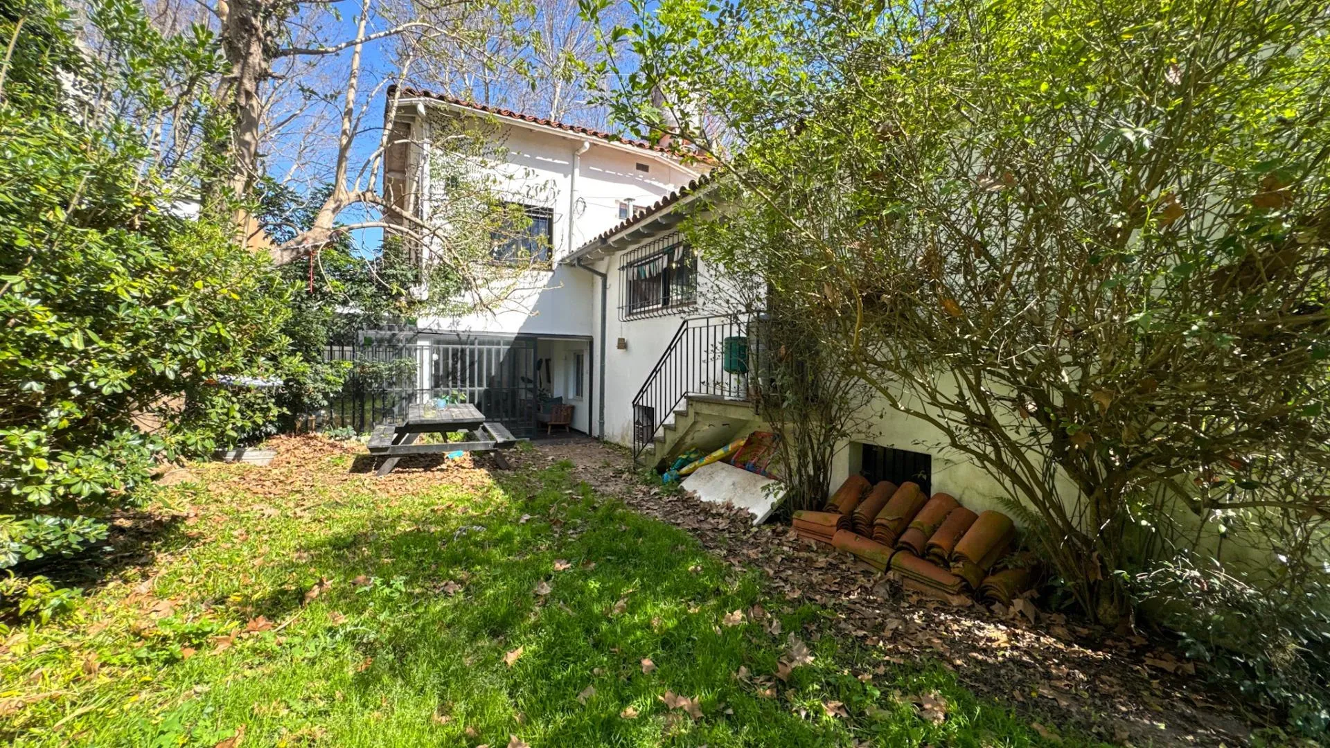 Venta Casa 4 ambientes escritorio jardin y pileta Tigre