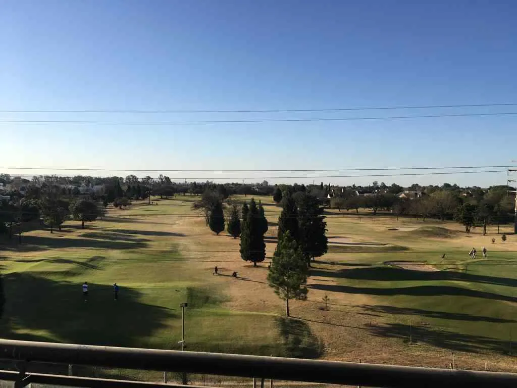 DPTO EN VENTA A ESTRENAR - COMPLEJO CAPRI  - VISTAS AL GOLF - GRAN TERRAZA