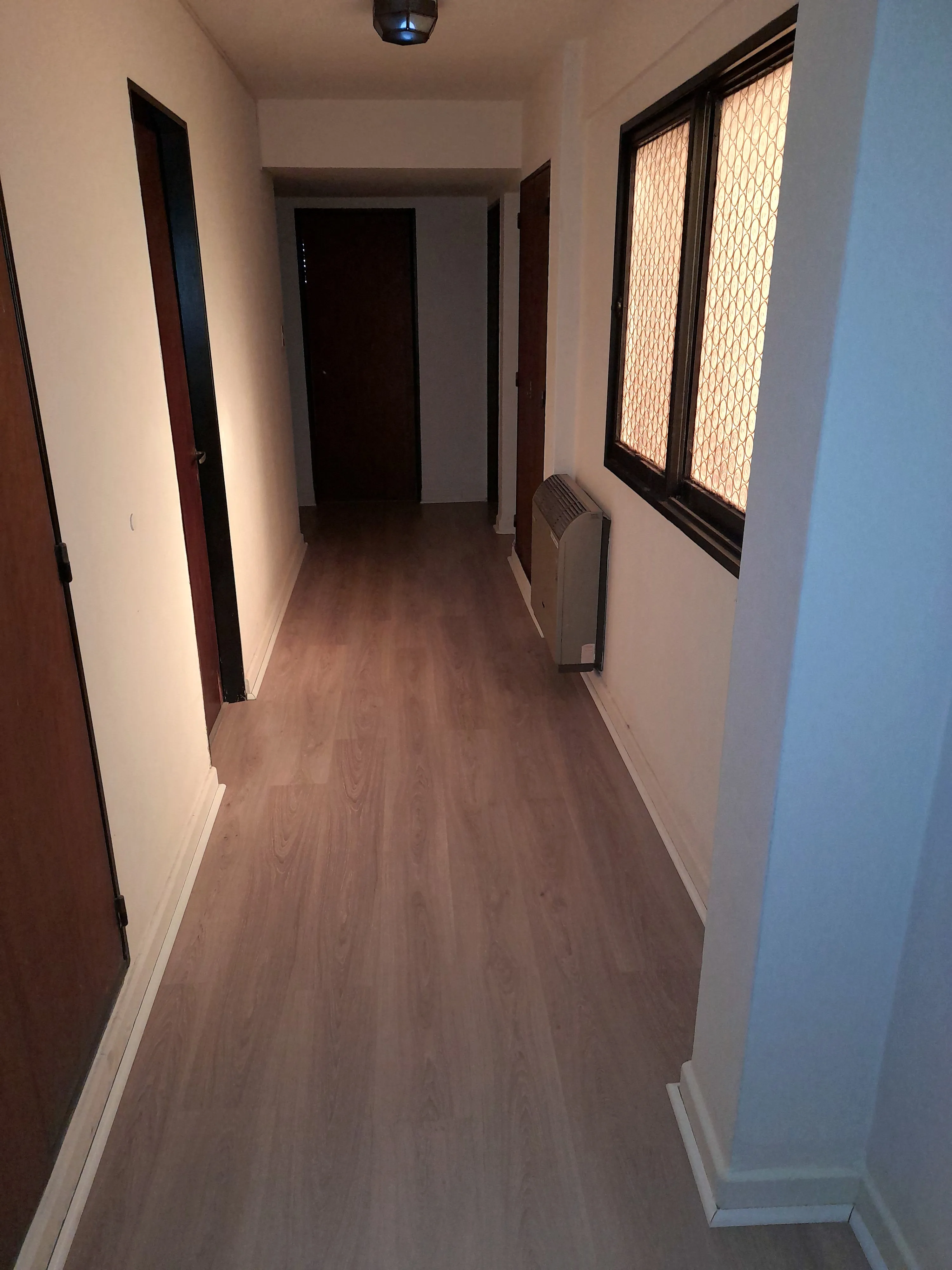 SE VENDE 5° PISO EN EDIFICIO | 4 HABITACIONES + DEPENDENCIA DE SERVICIO