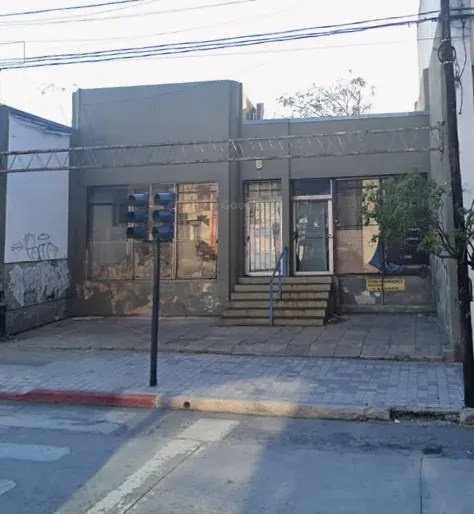 TERRENO SOBRE CASTRO BARROS - IDEAL PARA INVERSIÓN