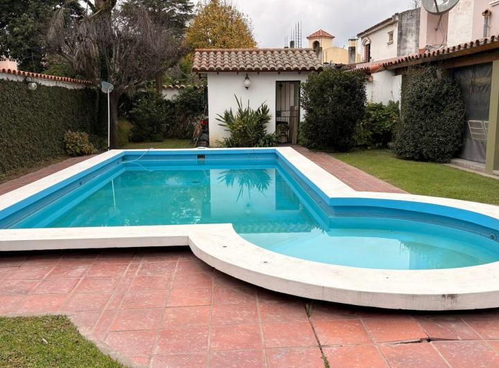Casa · 130m² · 5 Ambientes · 1 Cochera