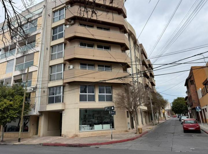 Departamento · 80m² · 4 Ambientes · 1 Cochera