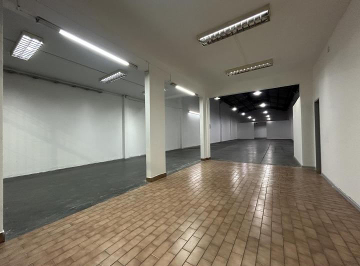 Local comercial · 380m² · 2 Ambientes