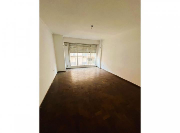 Departamento · 80m² · 4 Ambientes