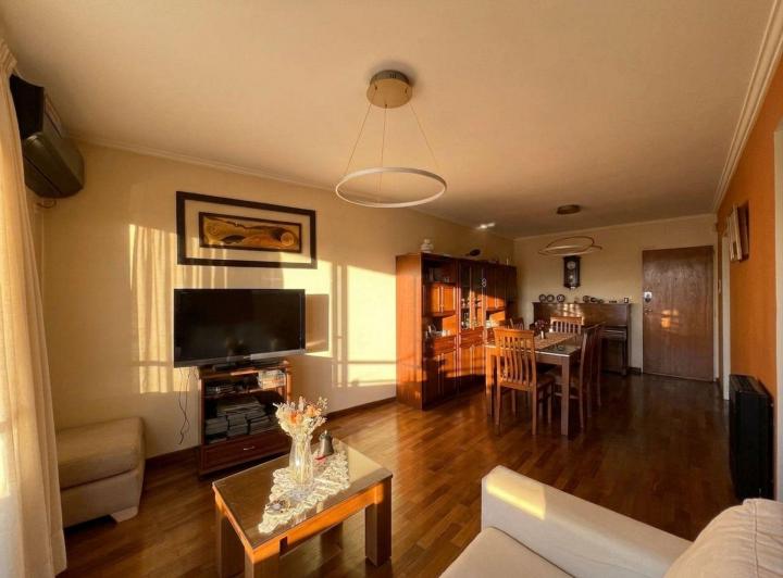 Departamento · 77m² · 4 Ambientes · 2 Cocheras