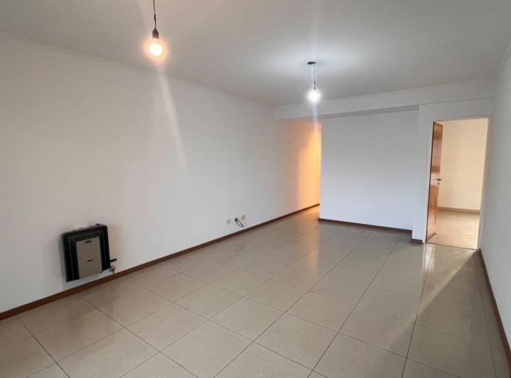 Departamento · 70m² · 4 Ambientes · 1 Cochera