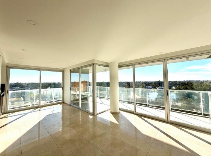 Departamento · 168m² · 3 Dormitorios · 2 Cocheras