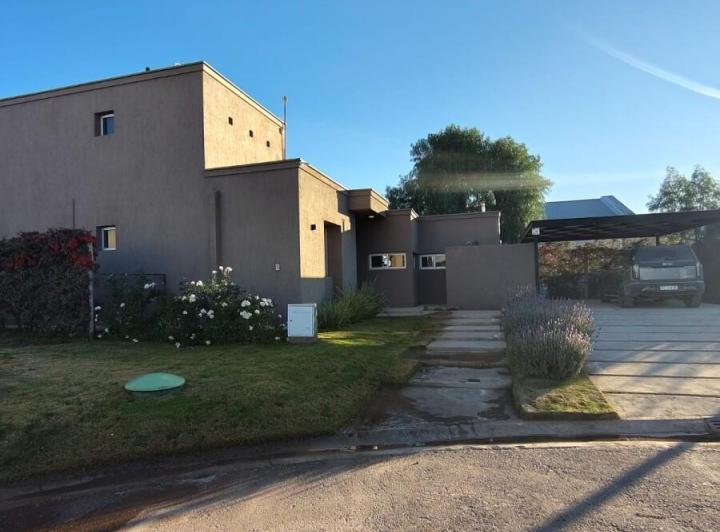 Casa · 172m² · 7 Ambientes