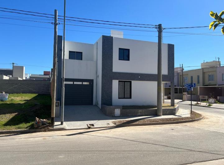 Departamento · 100m² · 3 Ambientes · 1 Cochera