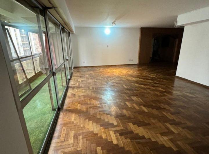Departamento · 185m² · 6 Ambientes · 1 Cochera