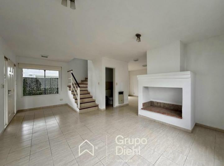 Casa · 150m² · 5 Ambientes · 2 Cocheras
