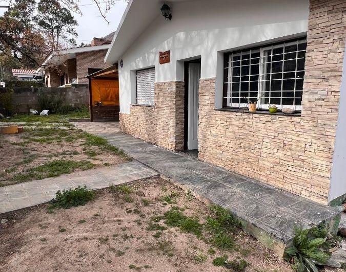 Casa · 80m² · 4 Ambientes · 1 Cochera