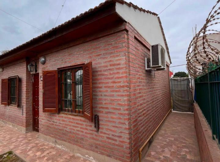 Casa · 92m² · 4 Ambientes · 1 Cochera