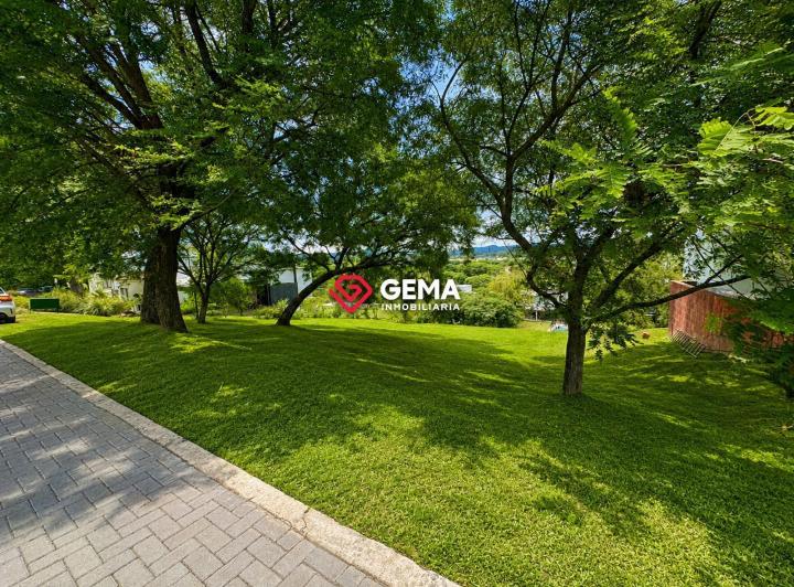 Terreno · 1404m²