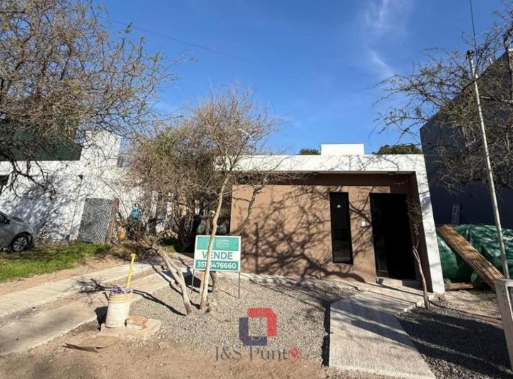 Casa · 85m² · 3 Ambientes · 1 Cochera
