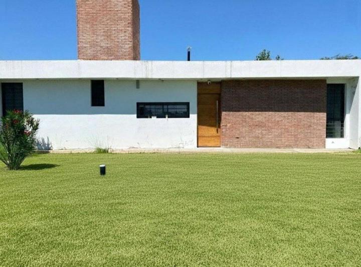 Casa · 100m² · 4 Ambientes · 1 Cochera
