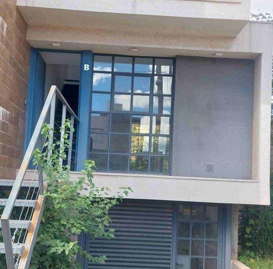 Casa · 125m² · 5 Ambientes · 1 Cochera