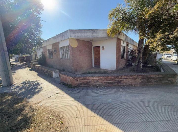 Casa · 88m² · 7 Ambientes · 1 Cochera