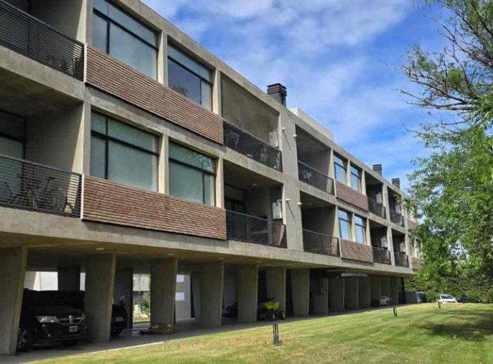 Departamento · 60m² · 2 Ambientes · 2 Cocheras