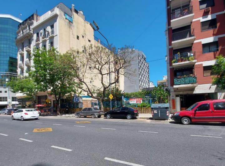 Terreno · 683m²