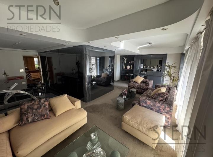 Departamento · 190m² · 5 Ambientes · 1 Cochera