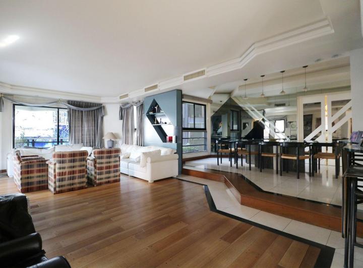 Departamento · 230m² · 6 Ambientes · 2 Cocheras