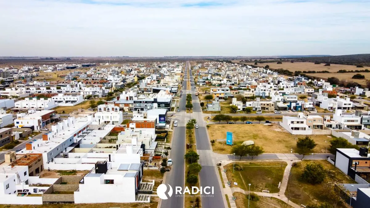VENDEMOS LOTE EN DOCTA CENTRAL ETAPA 1, APTO DUPLEX!!! OPORTUNIDAD UNICA PARA CA...